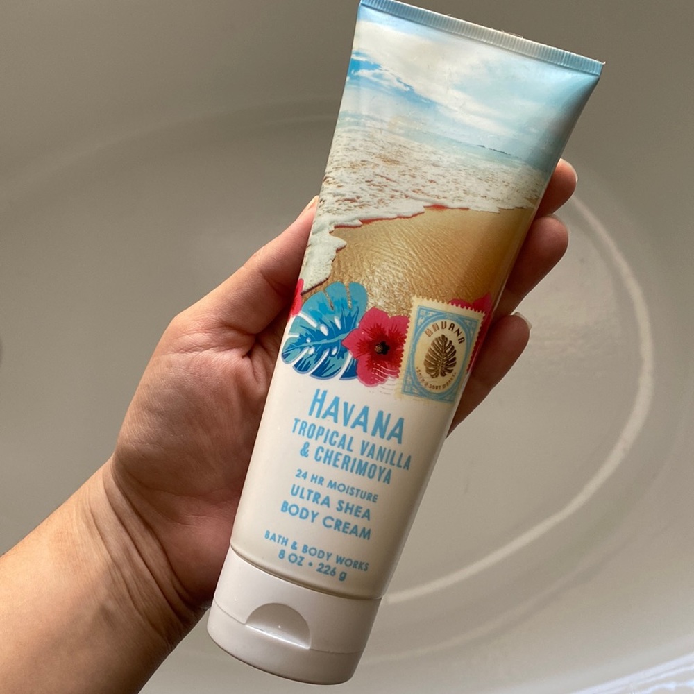 Bath & Body Works body cream